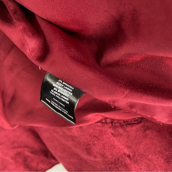 Torrid moto jacket lattice detail on sleeve and sides velvet burgundy size 2 - Picture 4 of 11